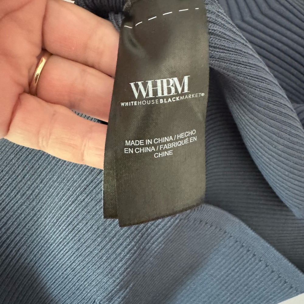 White House Black Market Blue Ribbed Sleeveless Sweater. - Picture 8 of 11
